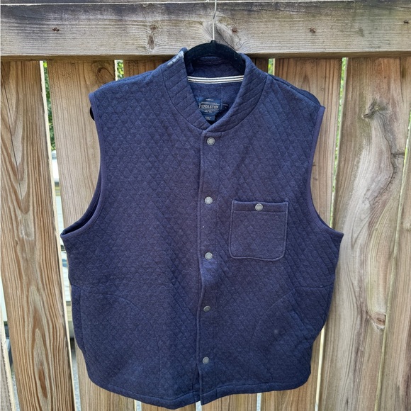 Pendleton Men's Quilted Navy Vest